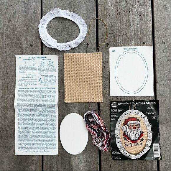 Counted Cross Stitch Christmas Ornament Kit Santa NEW - Picture 1 of 4